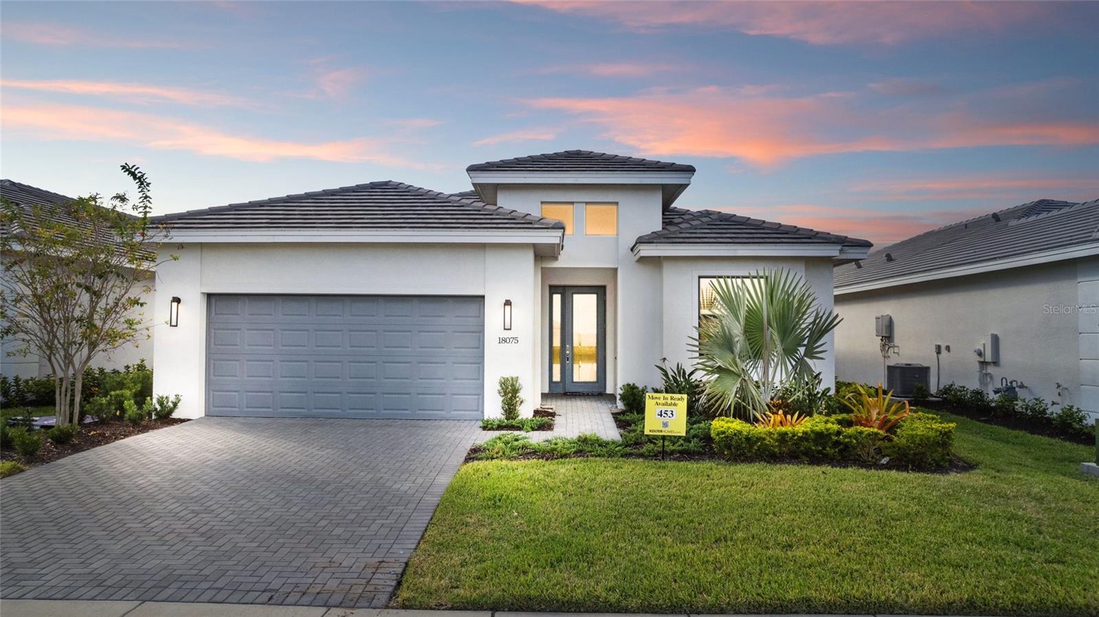 Single Family Residence in LAKEWOOD RANCH, FL - Daniel Dourado