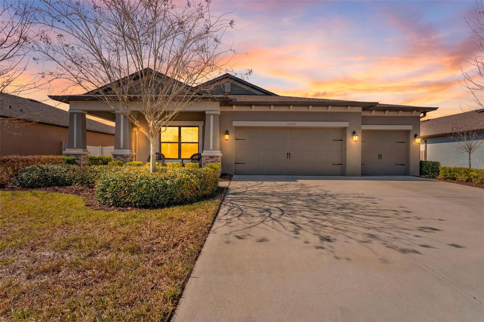 Single Family Residence em SPRING HILL, FL - Daniel Dourado