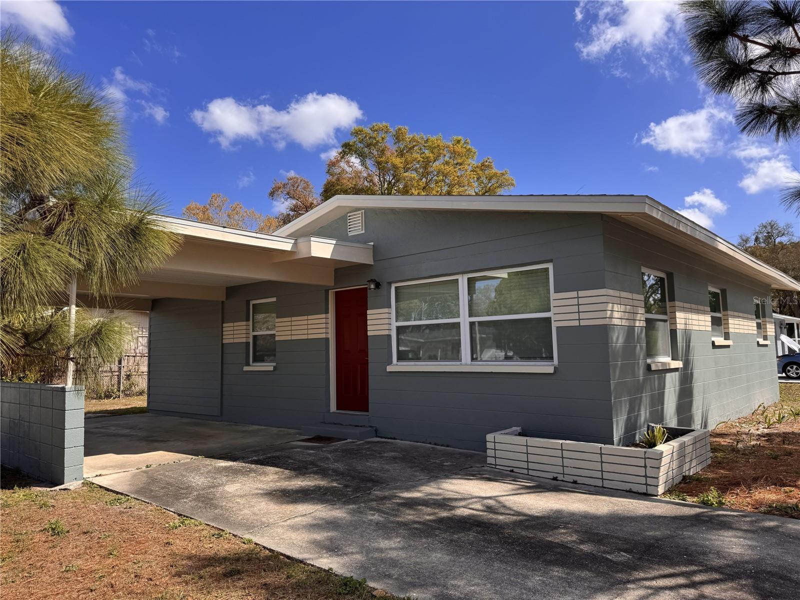 Single Family Residence em ST PETERSBURG, FL - Daniel Dourado