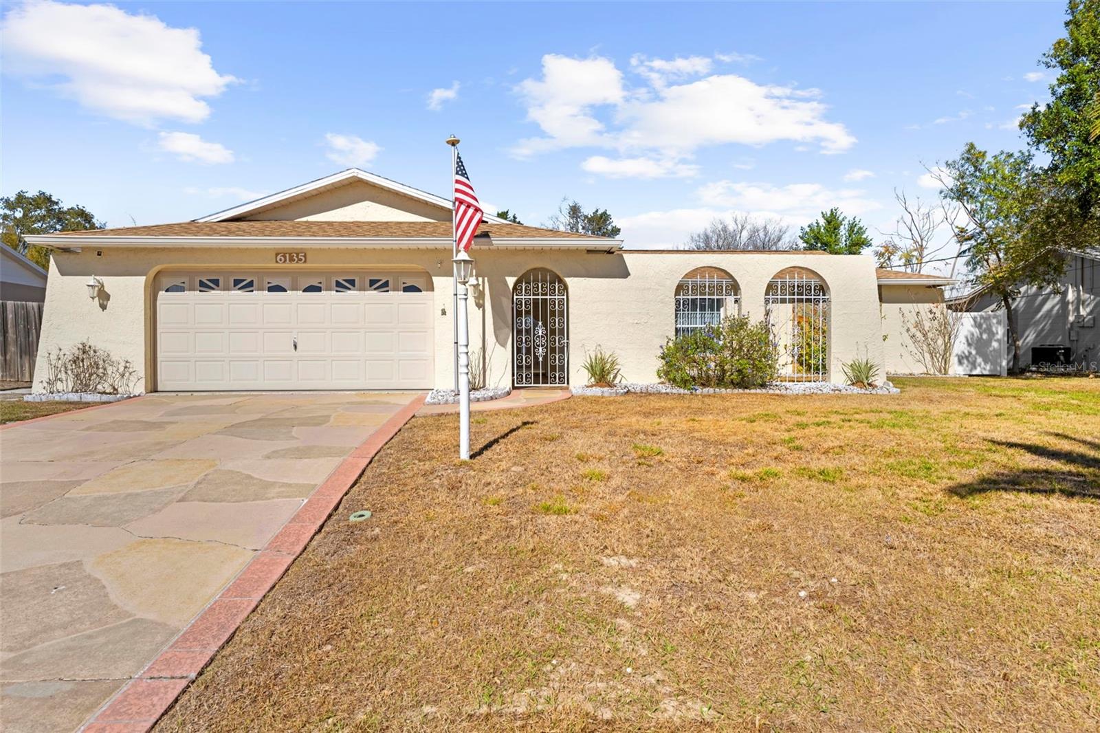 Single Family Residence em SPRING HILL, FL - Daniel Dourado