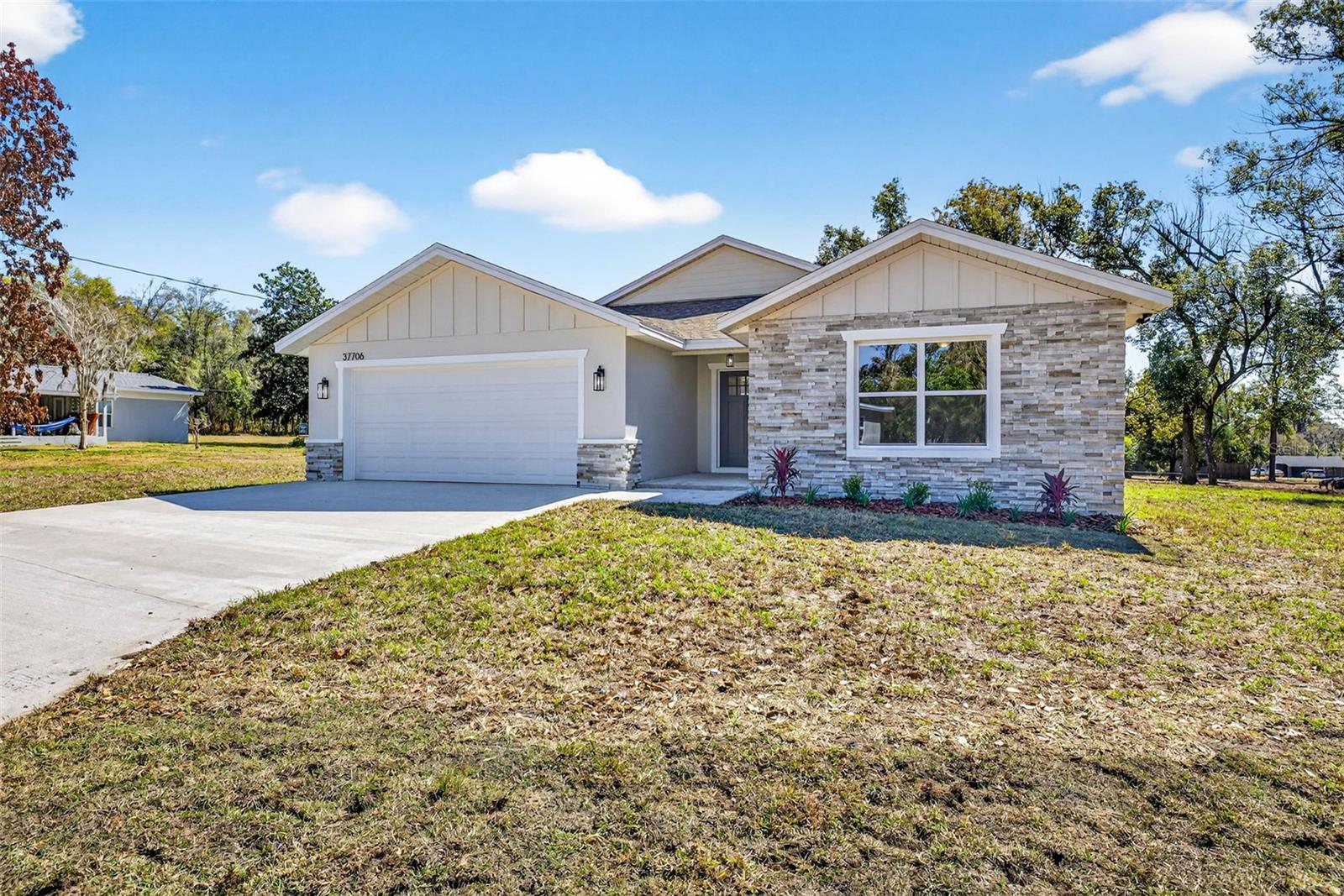 Single Family Residence in DADE CITY, FL - Daniel Dourado