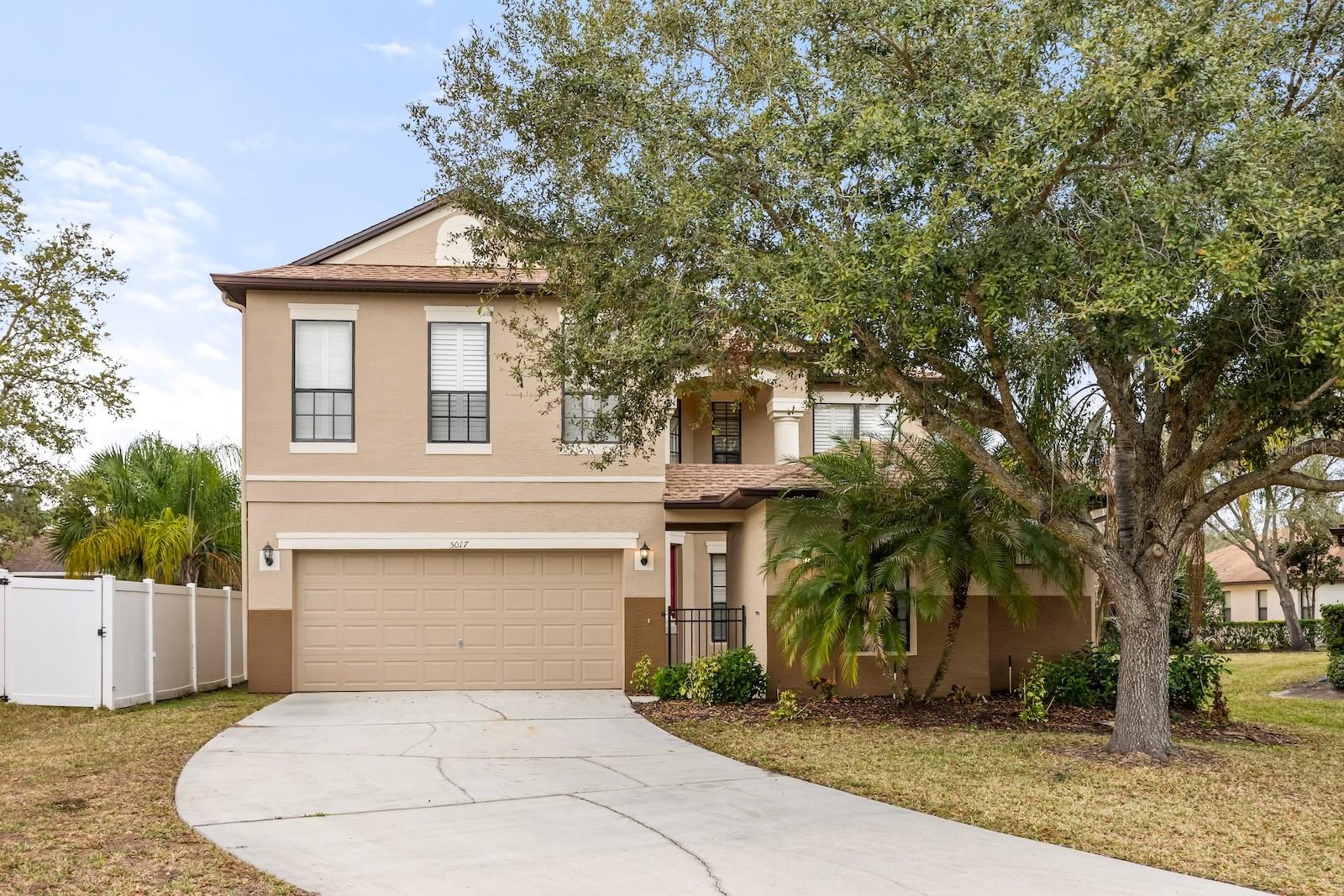 Single Family Residence in ORLANDO, FL - Daniel Dourado