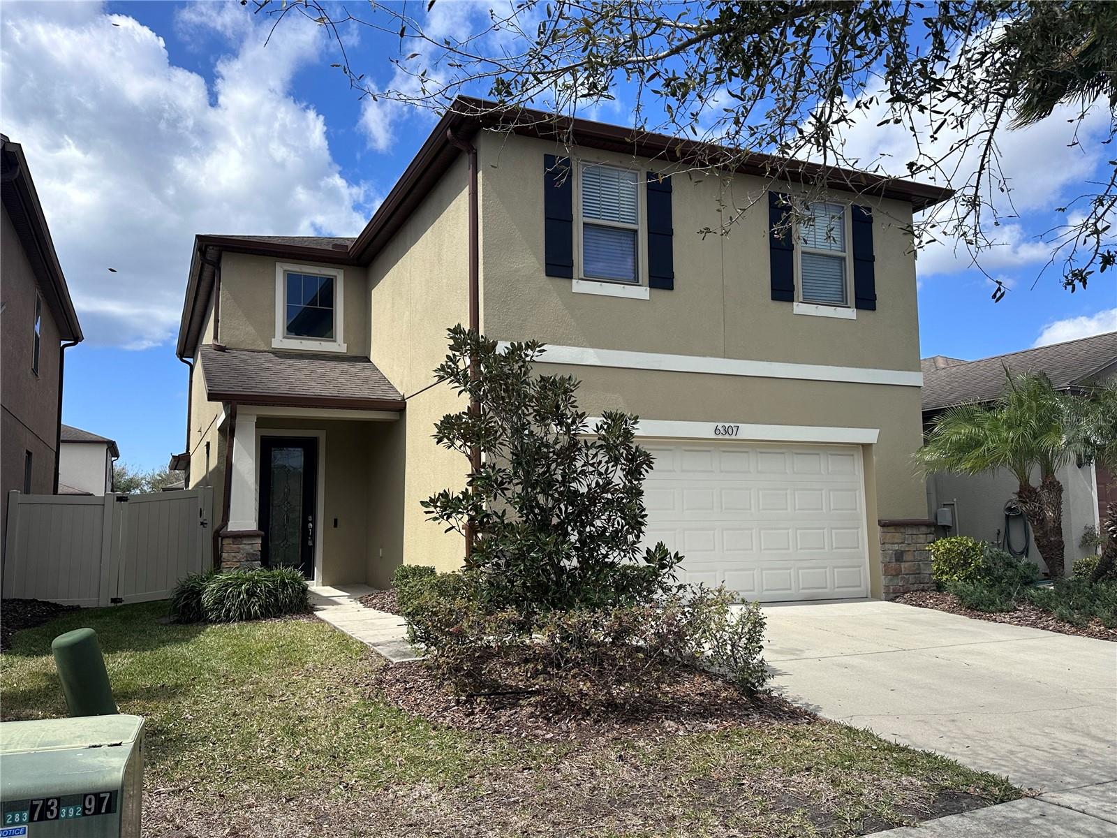 Single Family Residence in RIVERVIEW, FL - Daniel Dourado