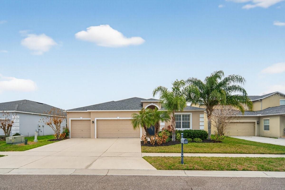 Single Family Residence in ORLANDO, FL - Daniel Dourado