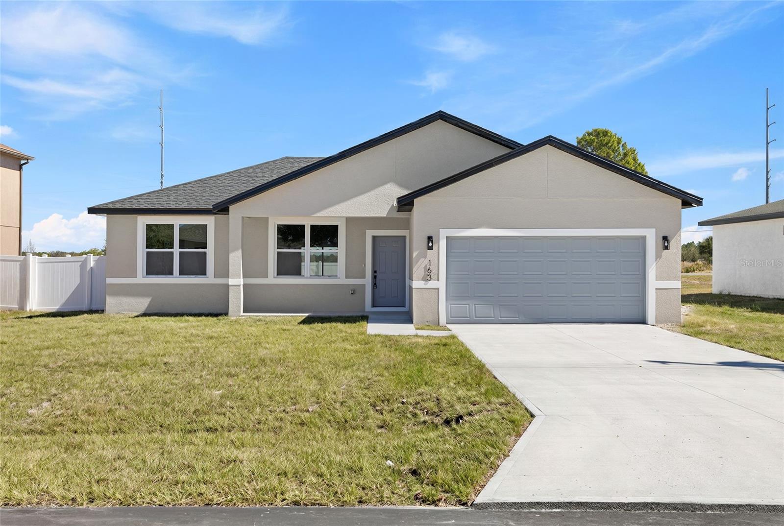 Single Family Residence in POINCIANA, FL - Daniel Dourado