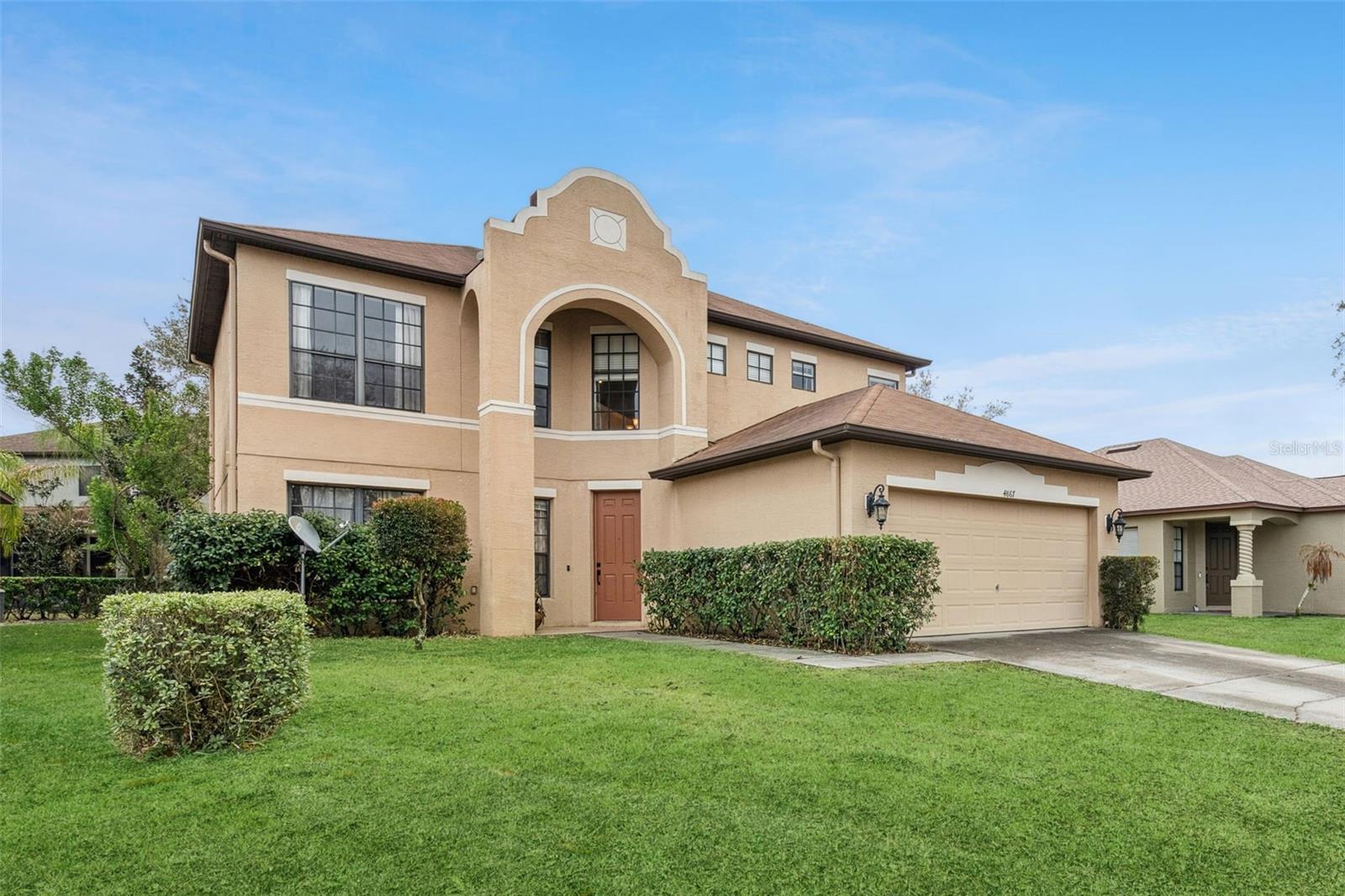 Single Family Residence in ORLANDO, FL - Daniel Dourado