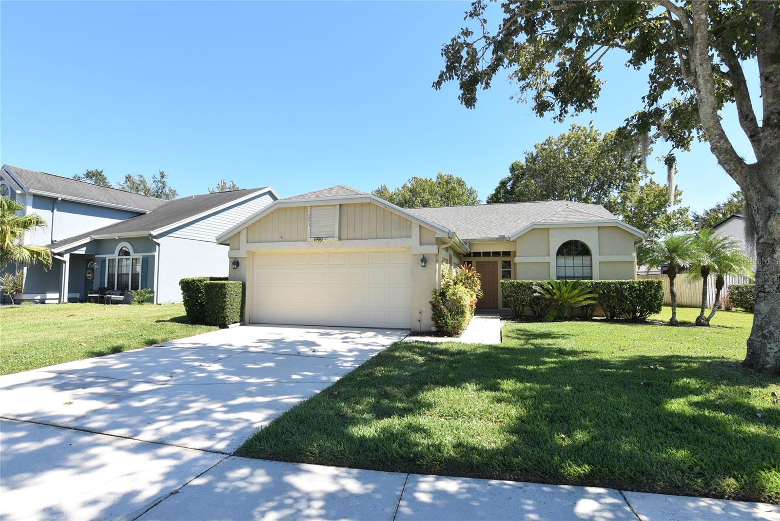 Single Family Residence in OVIEDO, FL - Daniel Dourado
