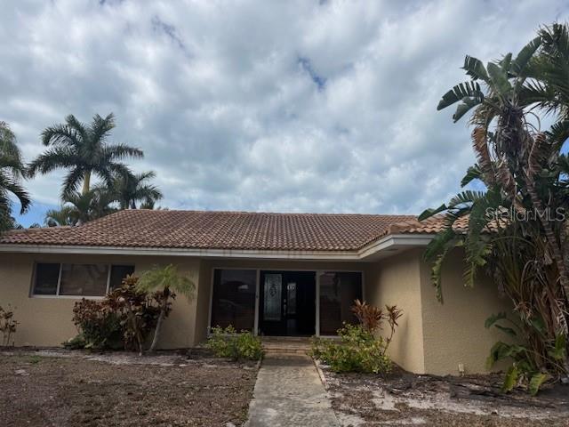 Single Family Residence in CLEARWATER BEACH, FL - Daniel Dourado