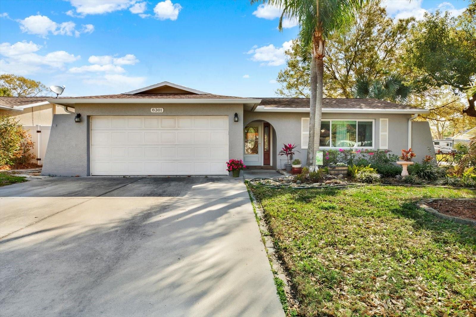 Single Family Residence em SEMINOLE, FL - Daniel Dourado