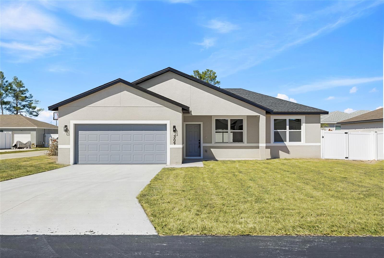 Single Family Residence in POINCIANA, FL - Daniel Dourado