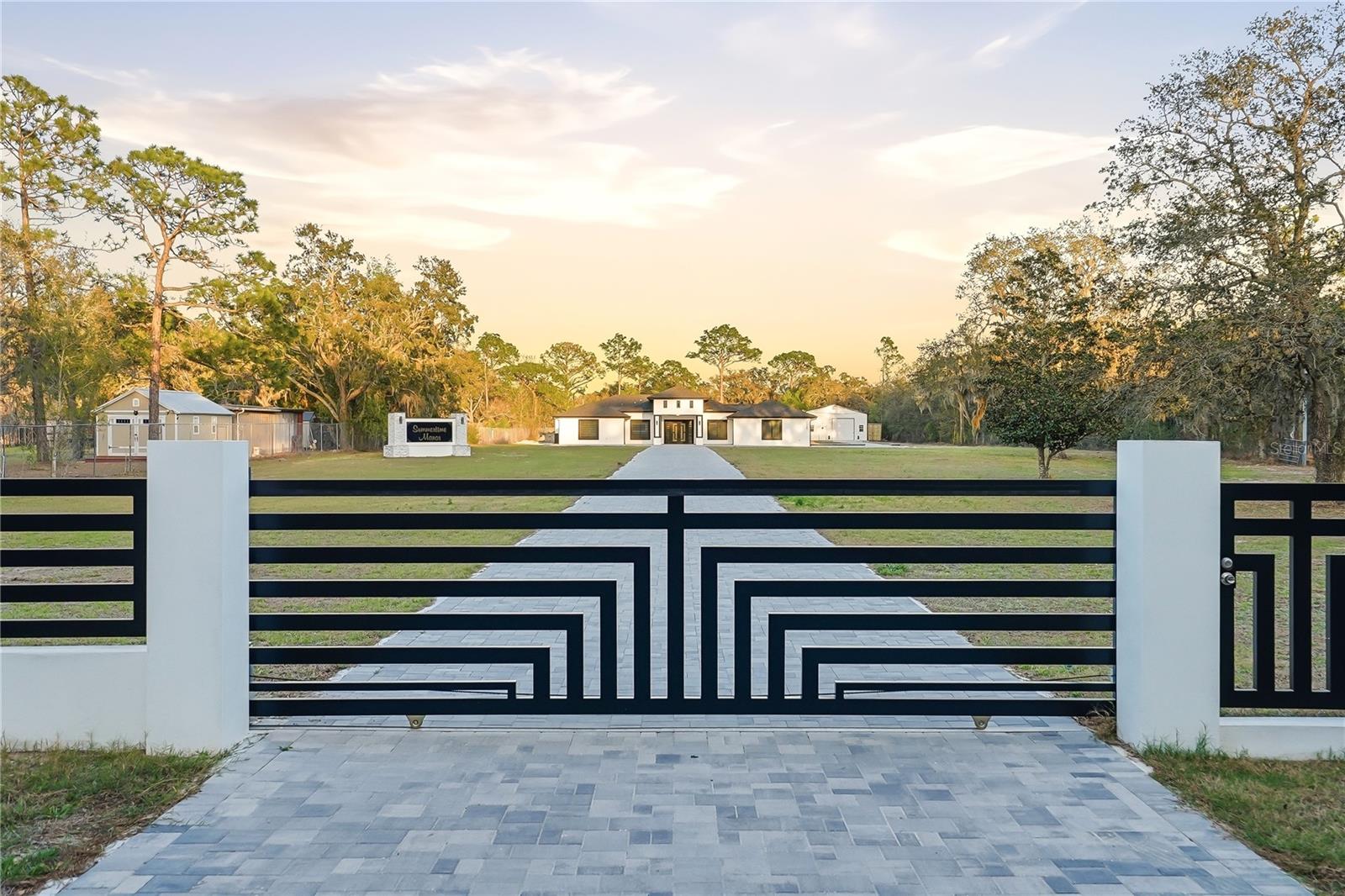 Single Family Residence em SPRING HILL, FL - Daniel Dourado