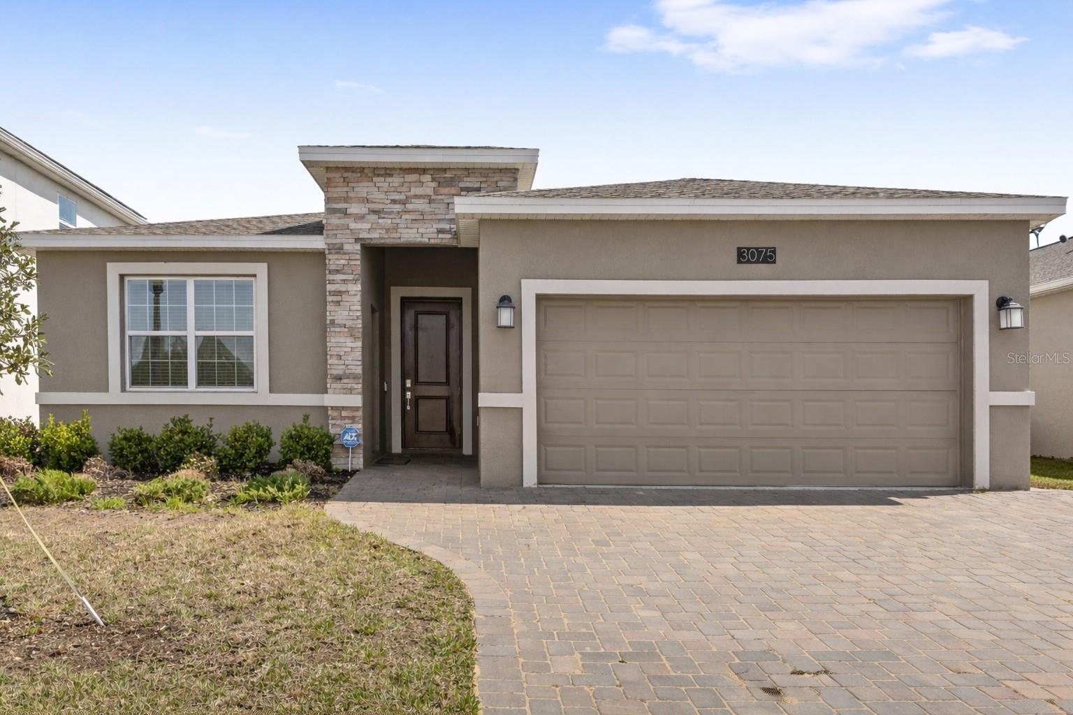 Single Family Residence in DAVENPORT, FL - Daniel Dourado