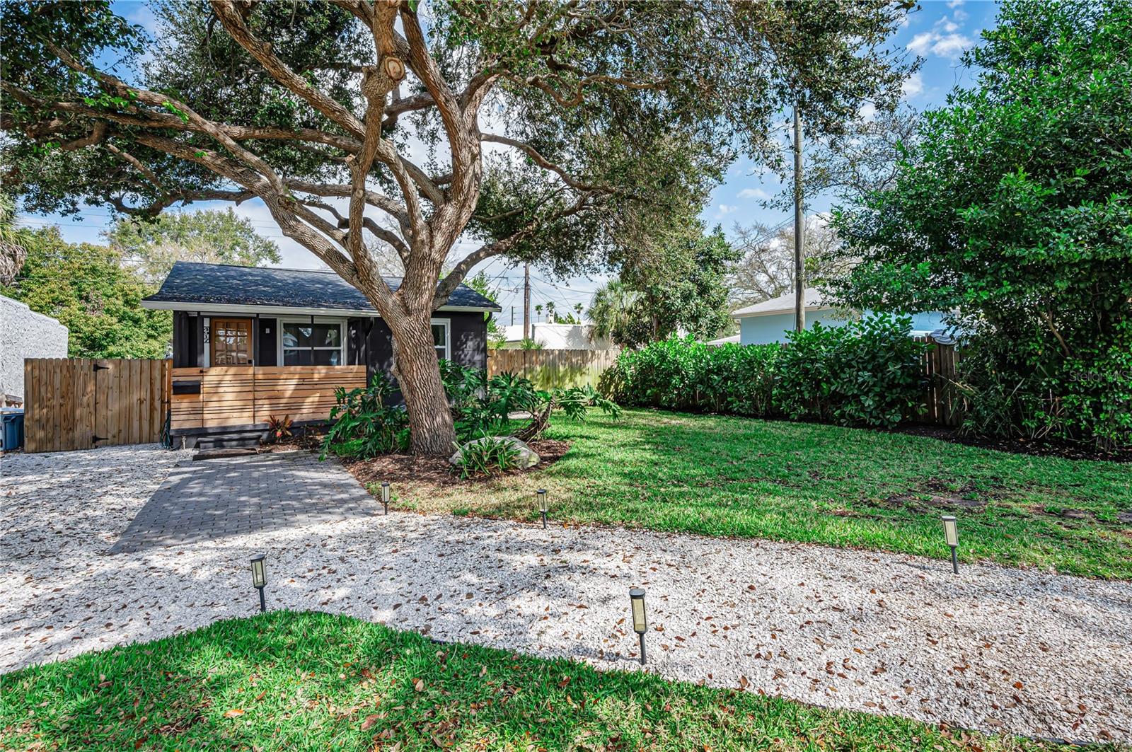 Single Family Residence em ST PETERSBURG, FL - Daniel Dourado