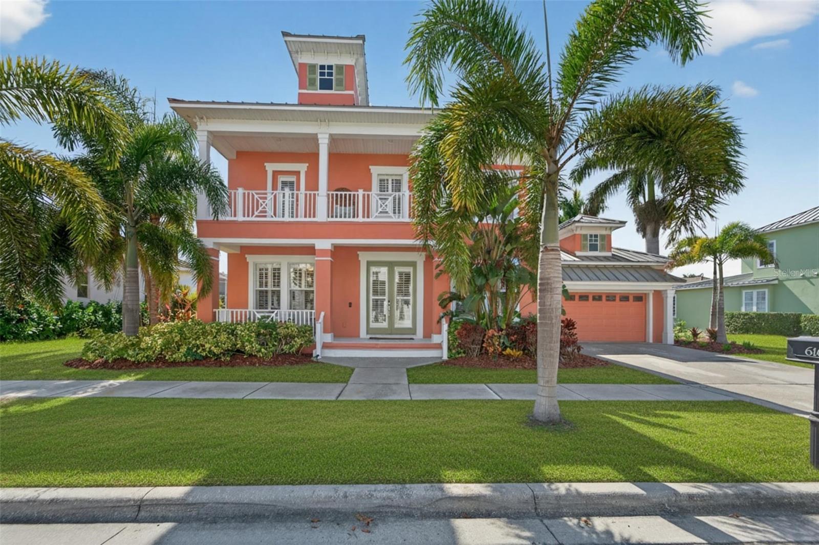 Single Family Residence in APOLLO BEACH, FL - Daniel Dourado