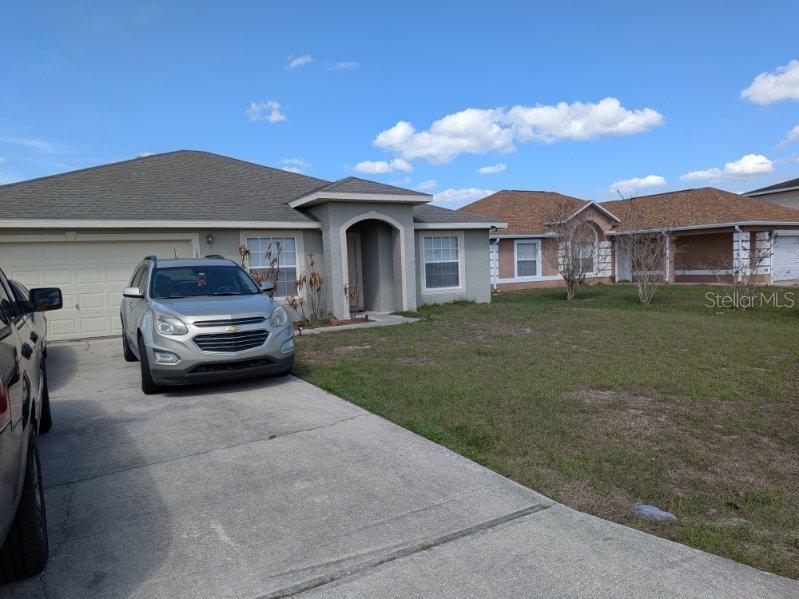 Single Family Residence in POINCIANA, FL - Daniel Dourado