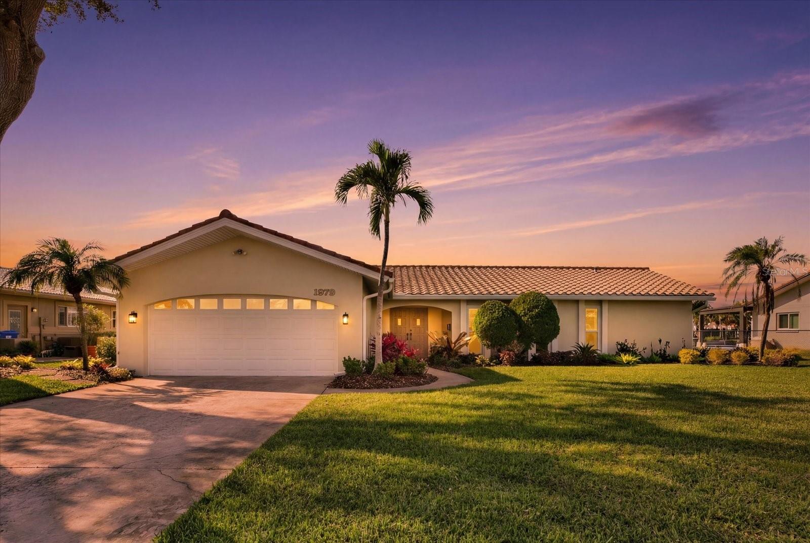 Single Family Residence em ST PETERSBURG, FL - Daniel Dourado