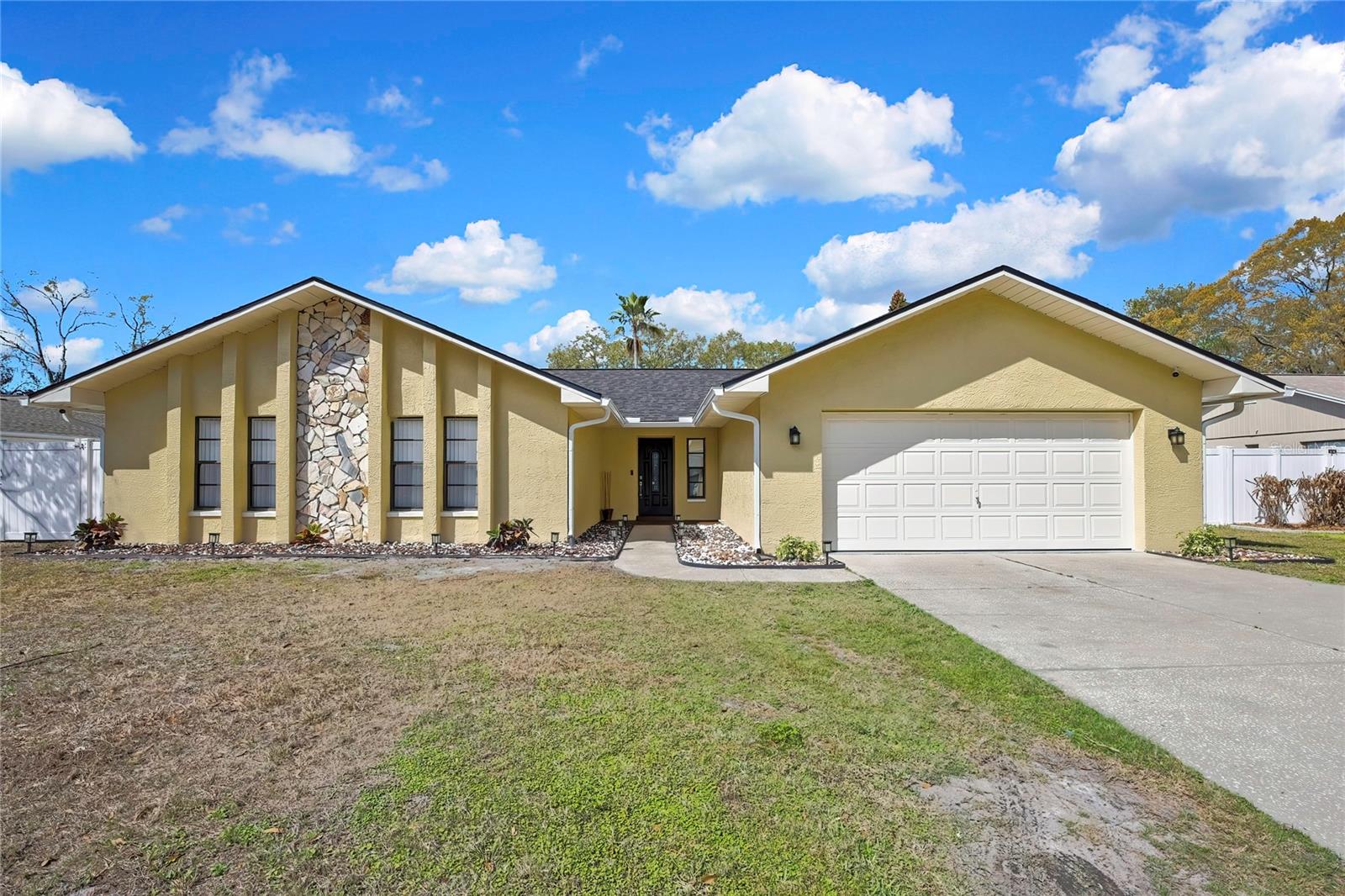 Single Family Residence em LAND O LAKES, FL - Daniel Dourado