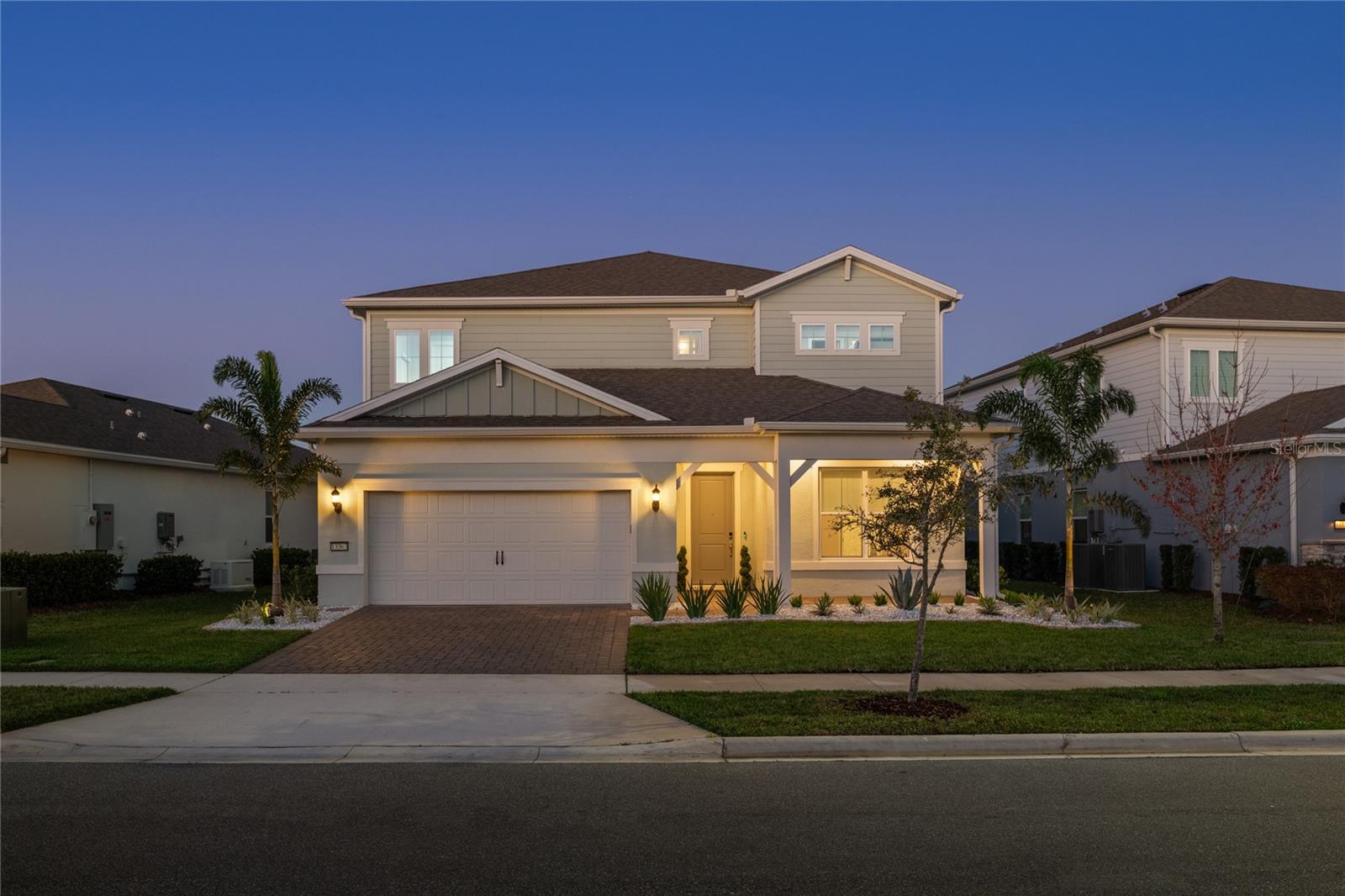Single Family Residence in ORLANDO, FL - Daniel Dourado