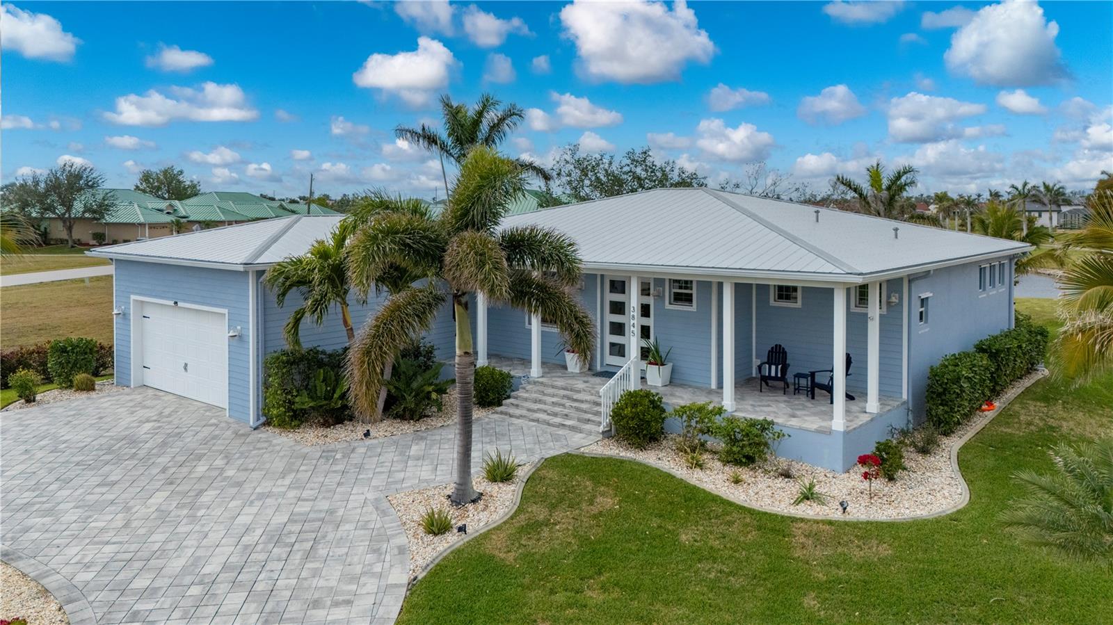 Single Family Residence in PUNTA GORDA, FL - Daniel Dourado