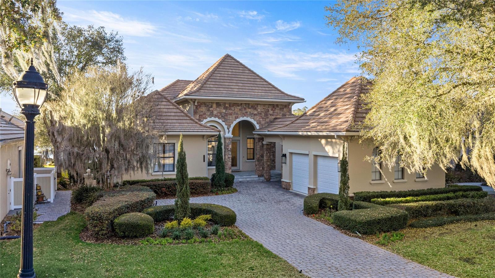 Single Family Residence in OCALA, FL - Daniel Dourado