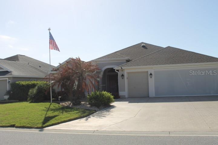 Single Family Residence in THE VILLAGES, FL - Daniel Dourado