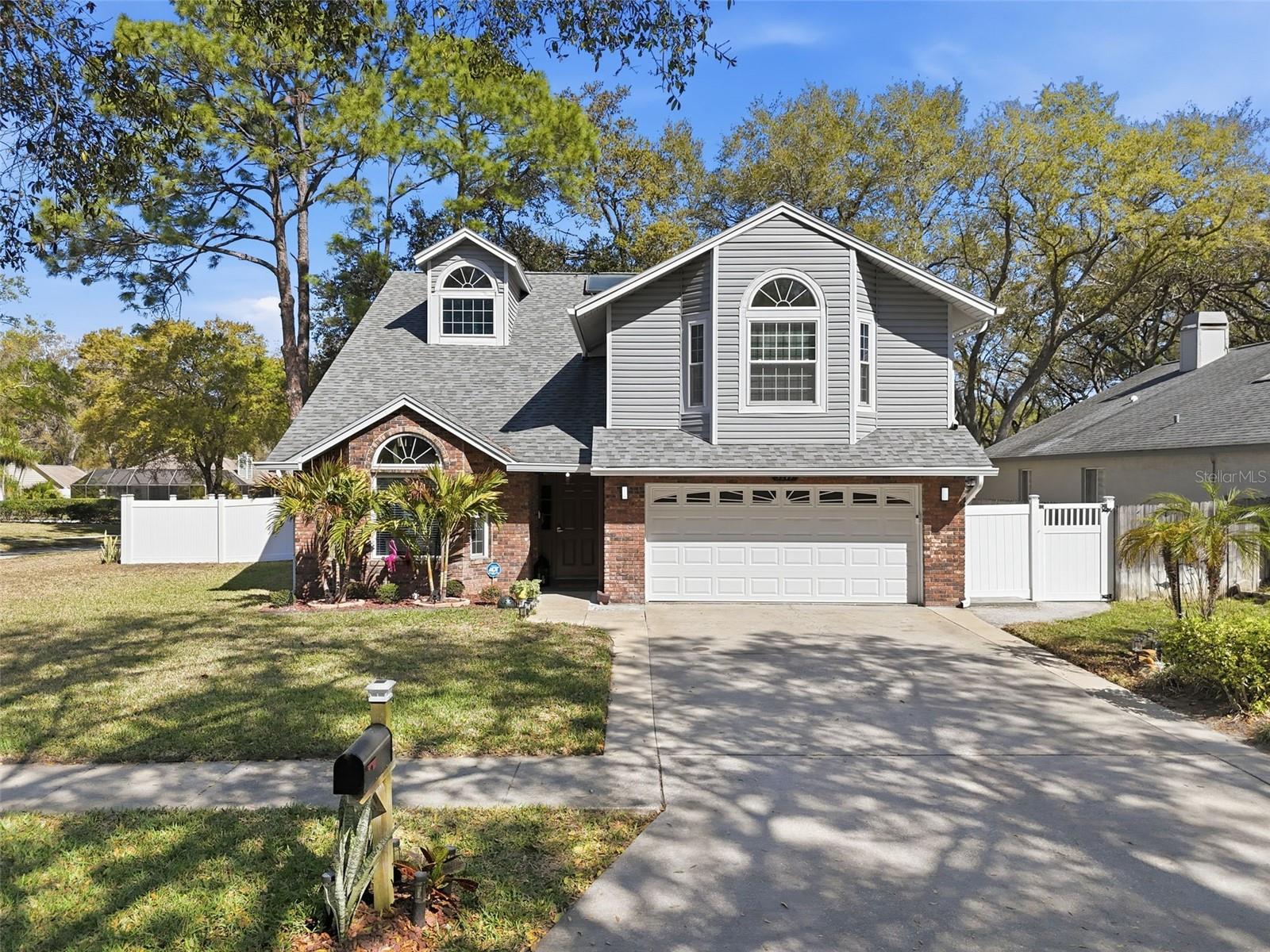 Single Family Residence in PALM HARBOR, FL - Daniel Dourado