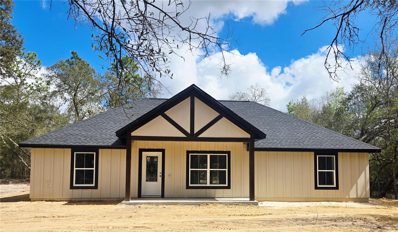 Single Family Residence em BRONSON, FL - Daniel Dourado