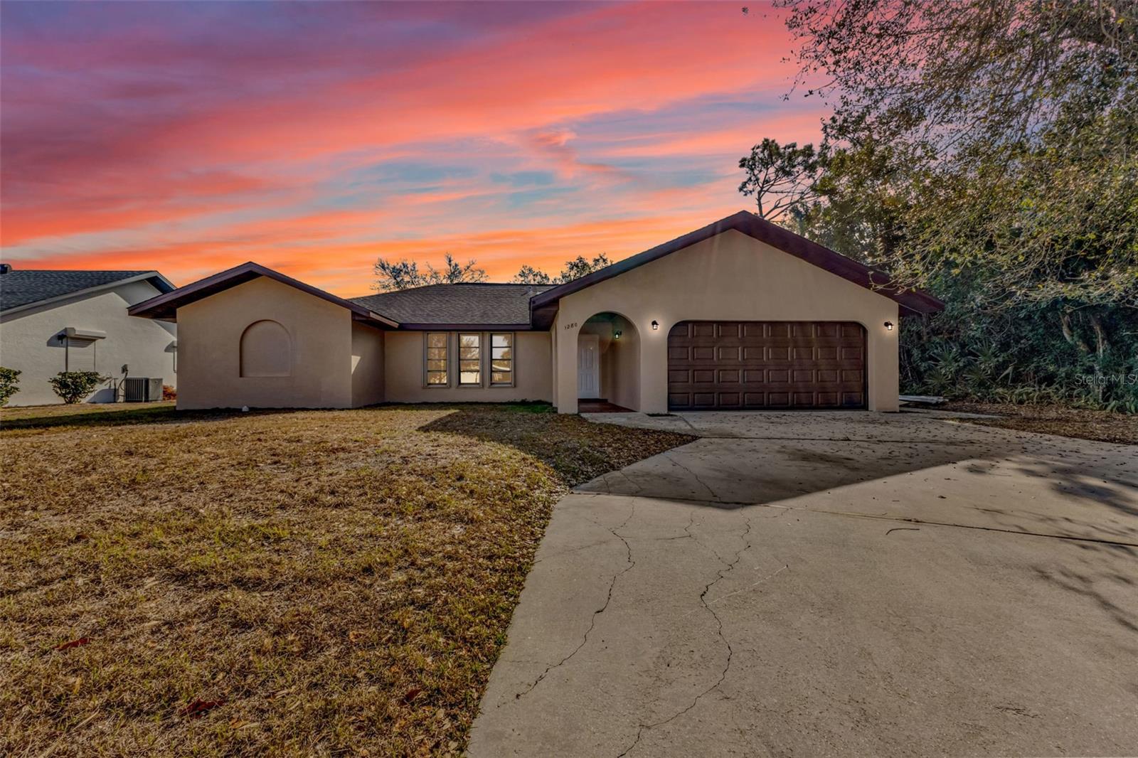 Single Family Residence in PORT CHARLOTTE, FL - Daniel Dourado