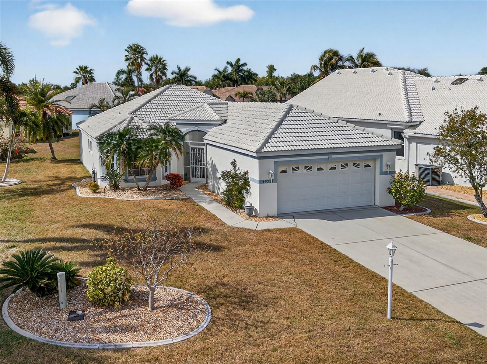 Single Family Residence in PUNTA GORDA, FL - Daniel Dourado