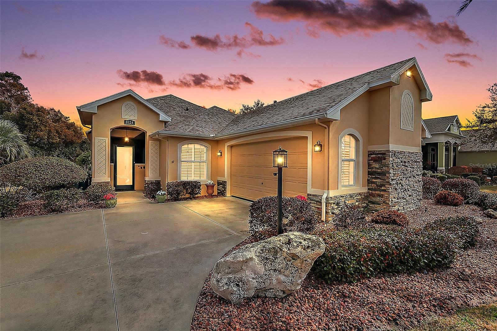 Single Family Residence in MOUNT DORA, FL - Daniel Dourado