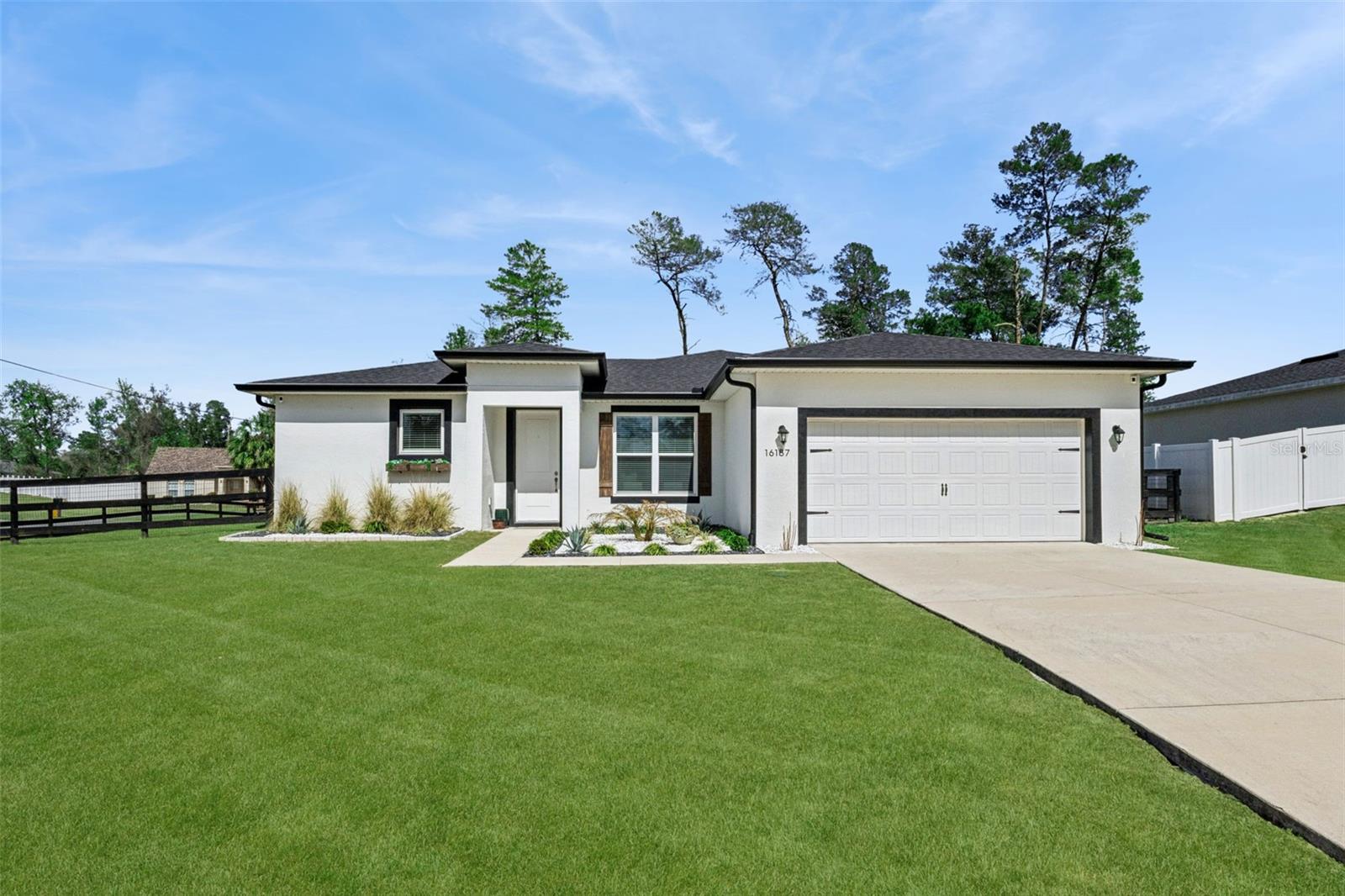 Single Family Residence in OCALA, FL - Daniel Dourado