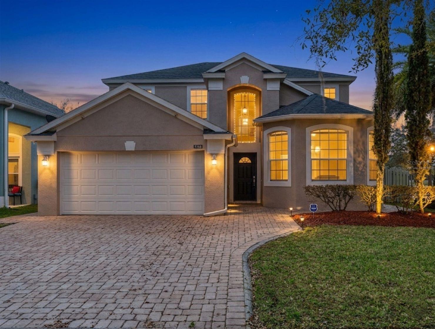 Single Family Residence in ORLANDO, FL - Daniel Dourado