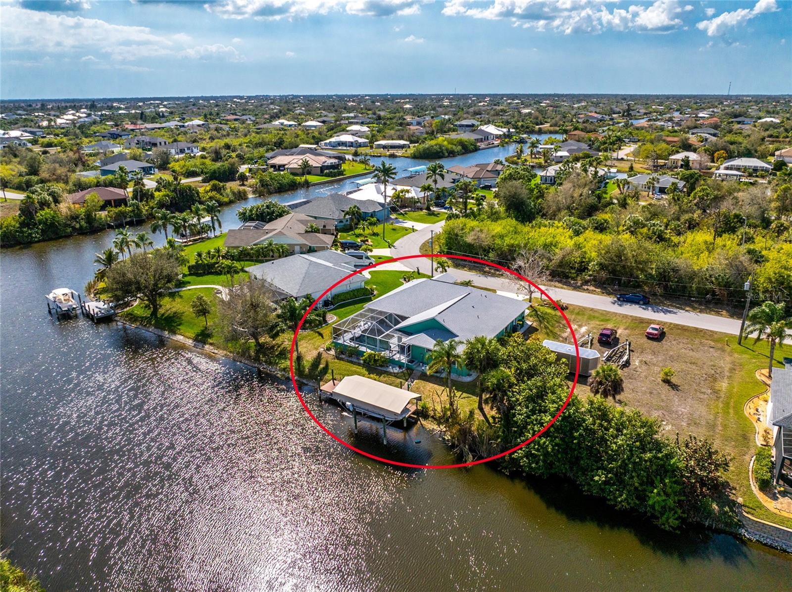 Single Family Residence in PORT CHARLOTTE, FL - Daniel Dourado