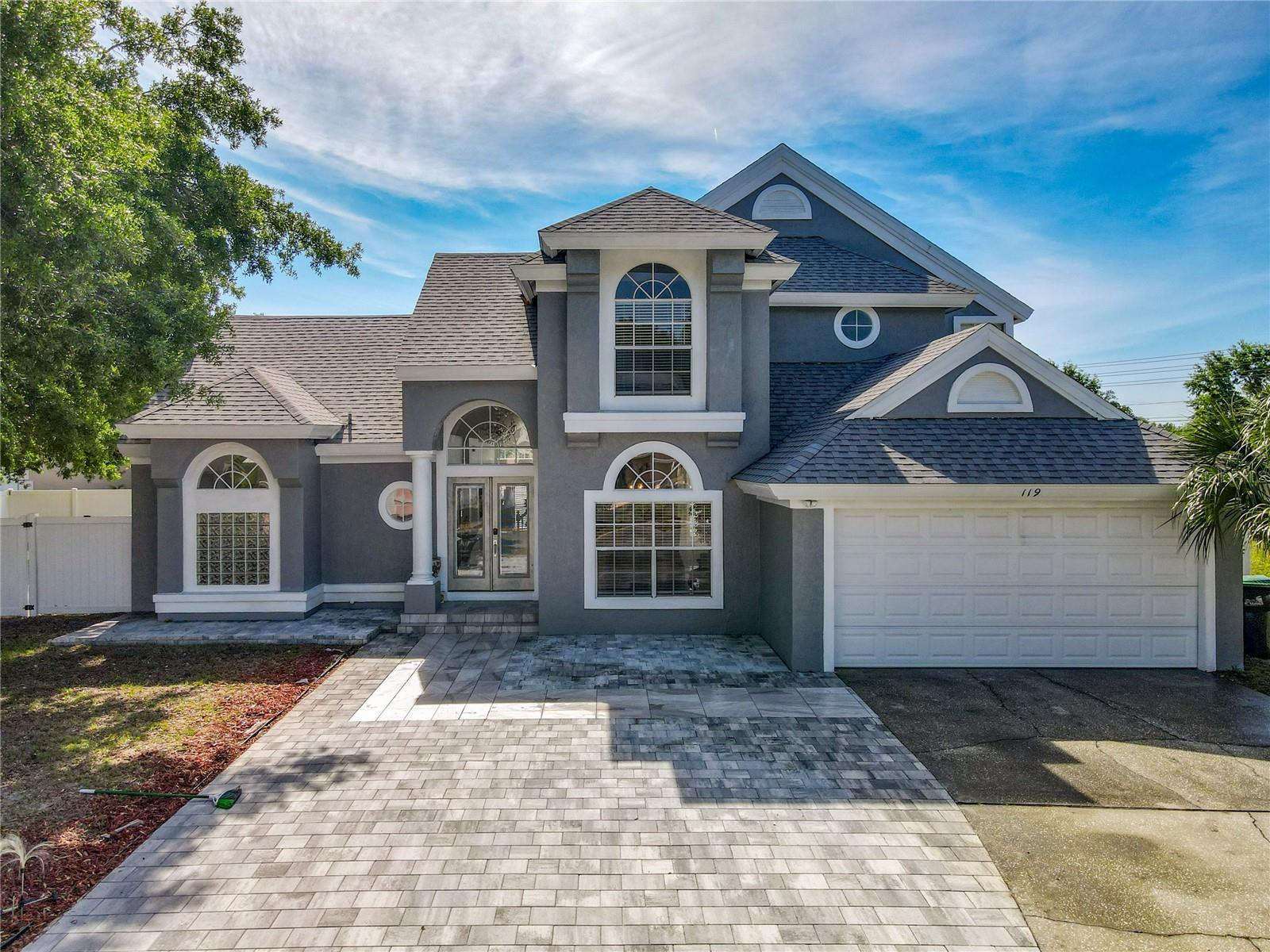 Single Family Residence in ORLANDO, FL - Daniel Dourado