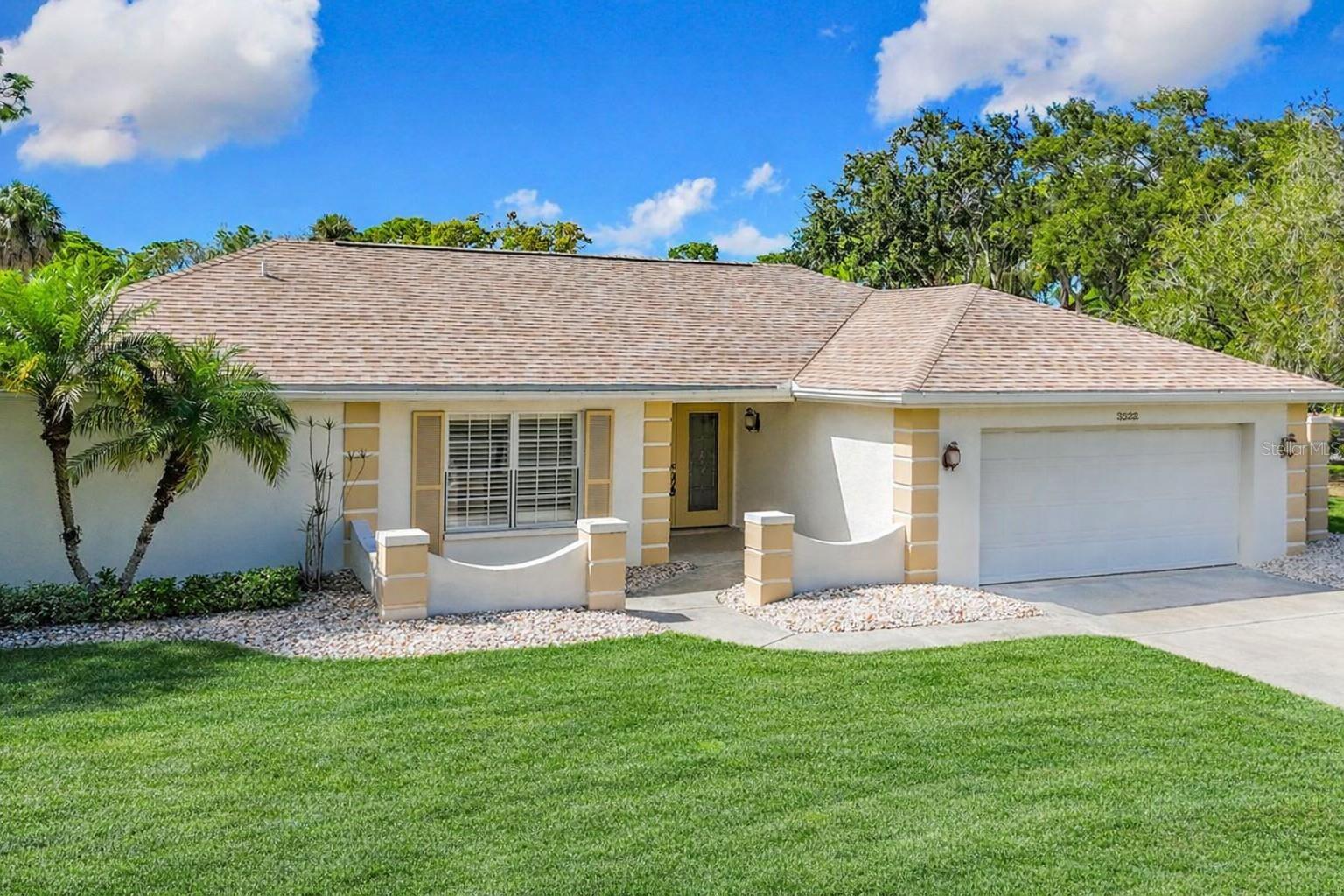 Single Family Residence in SARASOTA, FL - Daniel Dourado