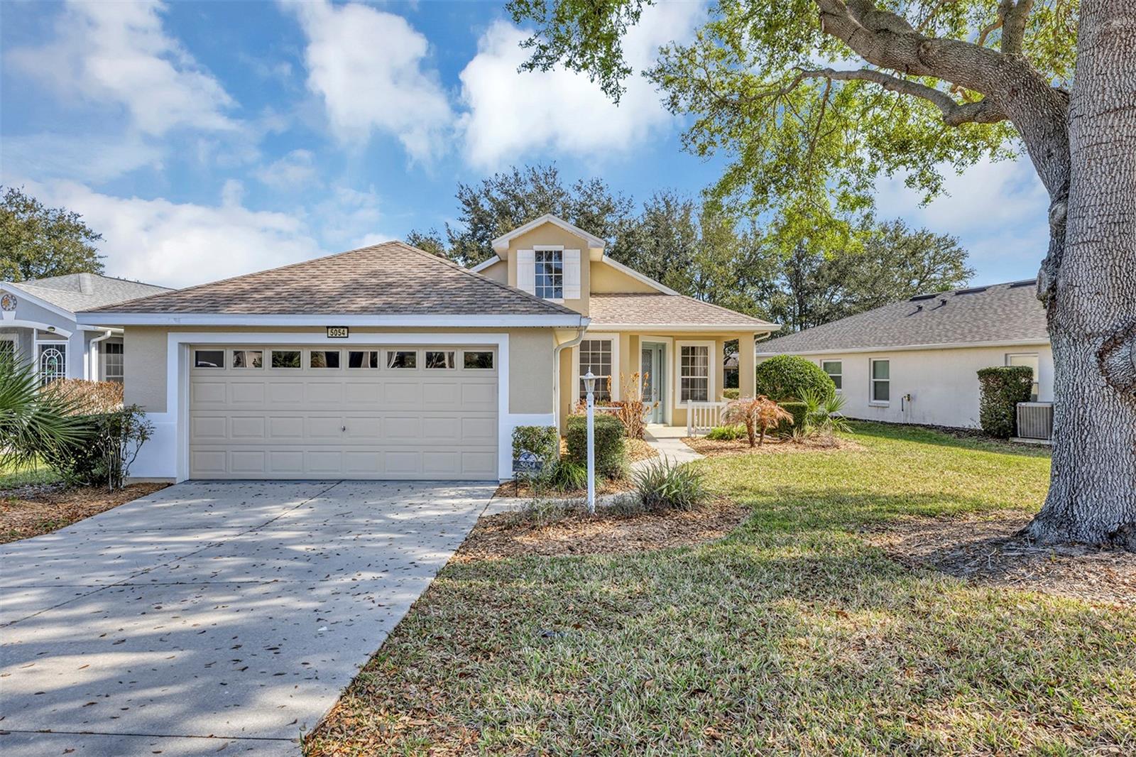 Single Family Residence in TAVARES, FL - Daniel Dourado