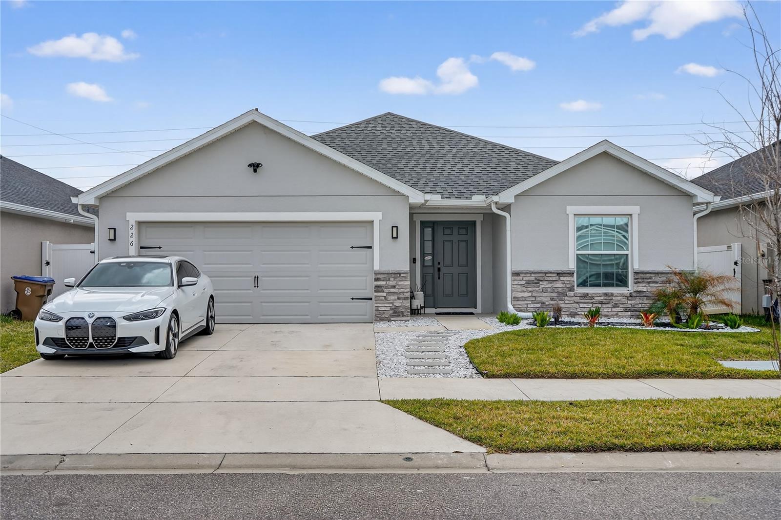 Single Family Residence em ST CLOUD, FL - Daniel Dourado