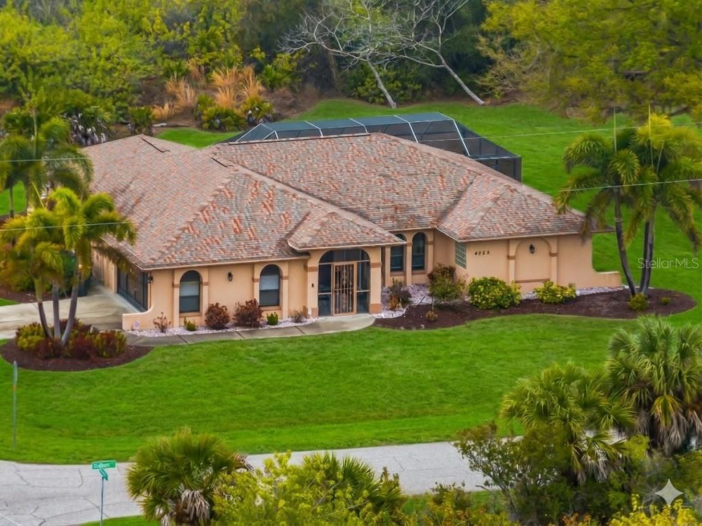 Single Family Residence in PORT CHARLOTTE, FL - Daniel Dourado