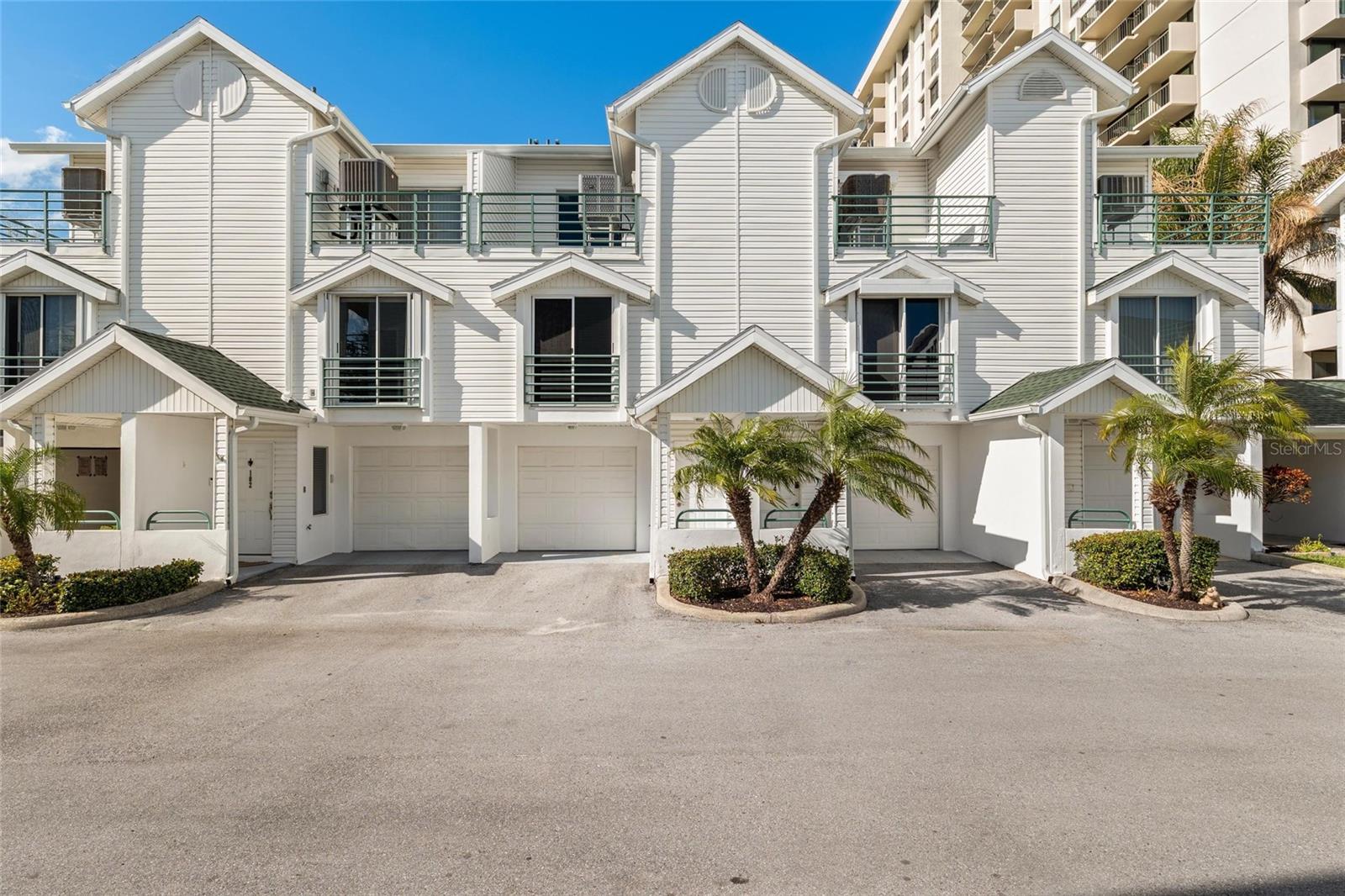 Townhouse in CLEARWATER, FL - Daniel Dourado