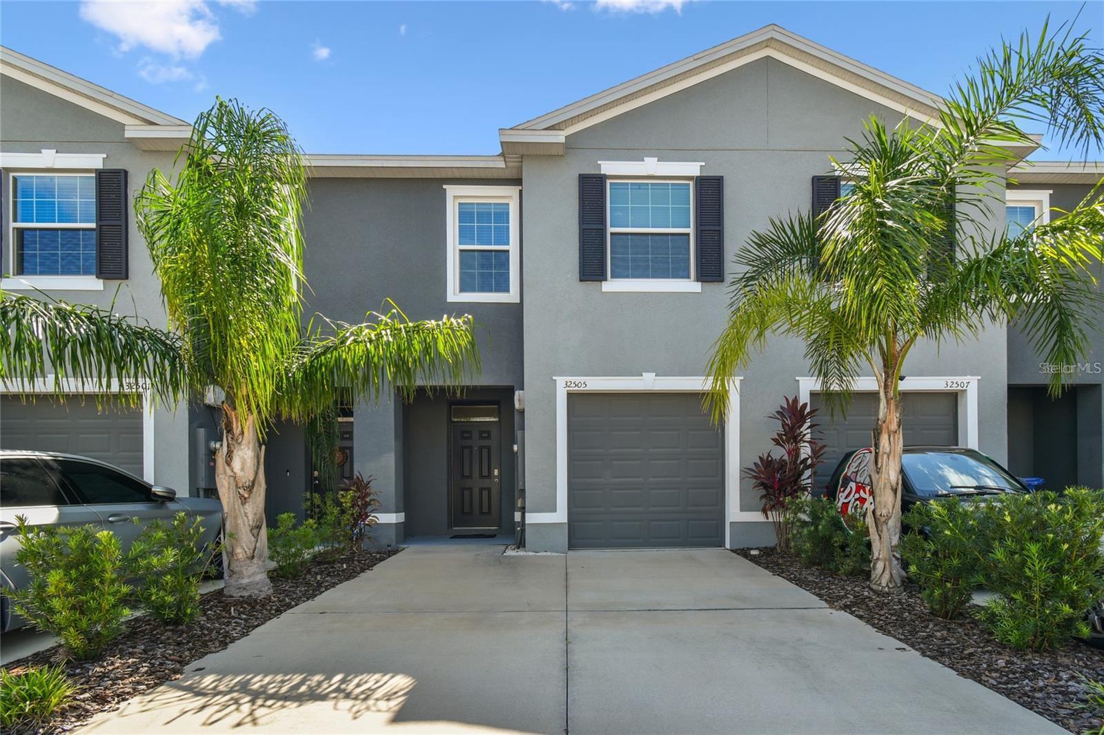 Townhouse in WESLEY CHAPEL, FL - Daniel Dourado