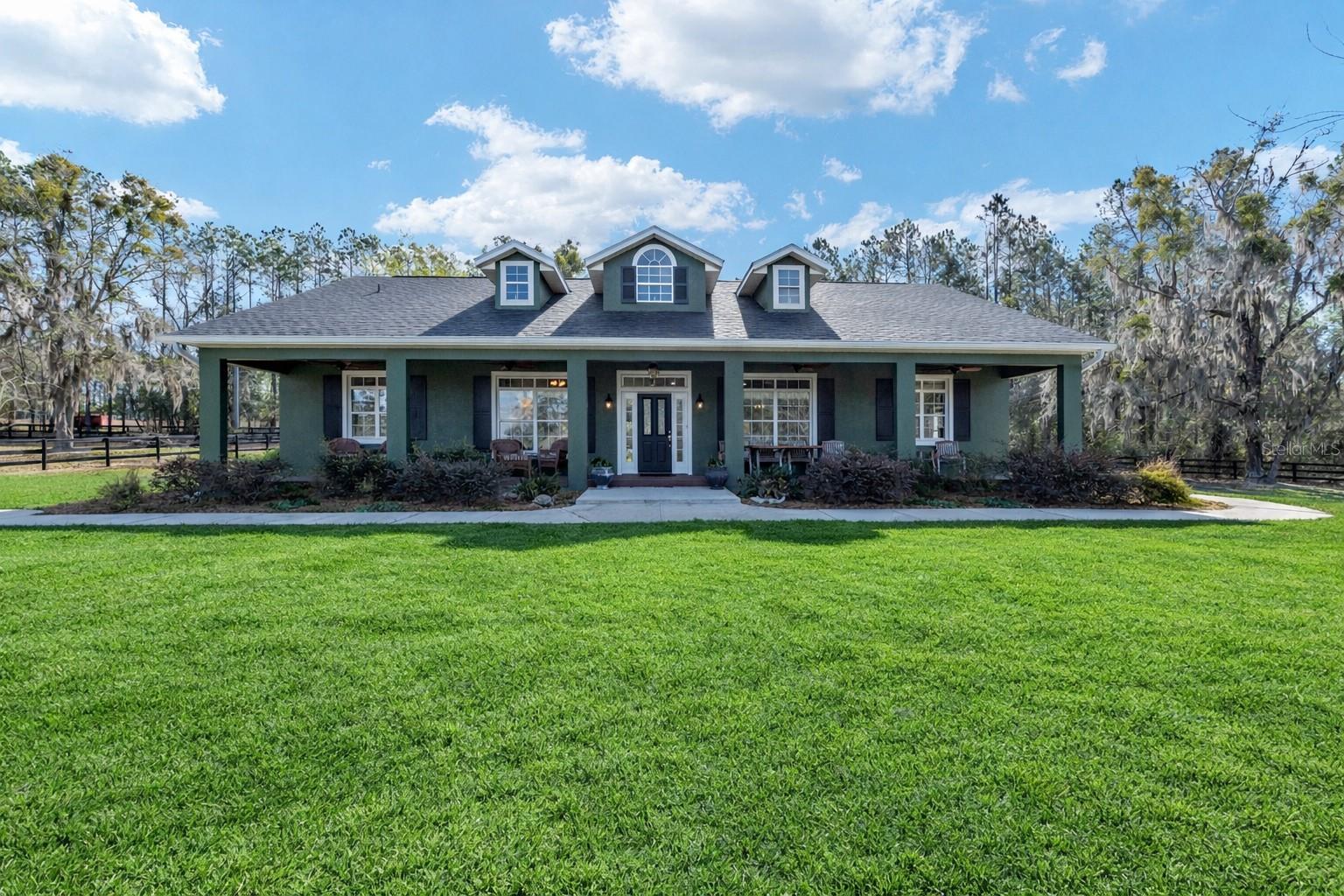 Single Family Residence em REDDICK, FL - Daniel Dourado