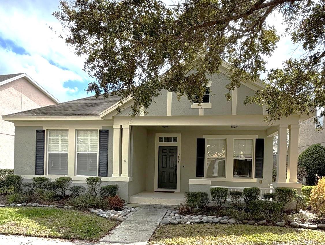 Single Family Residence in ORLANDO, FL - Daniel Dourado