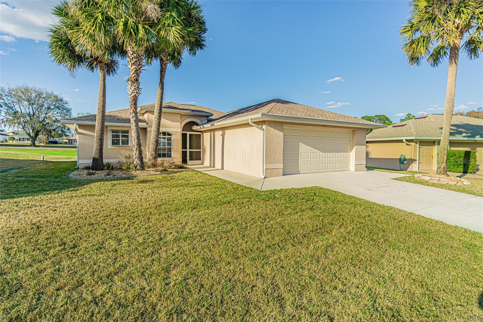Single Family Residence in SAN ANTONIO, FL - Daniel Dourado