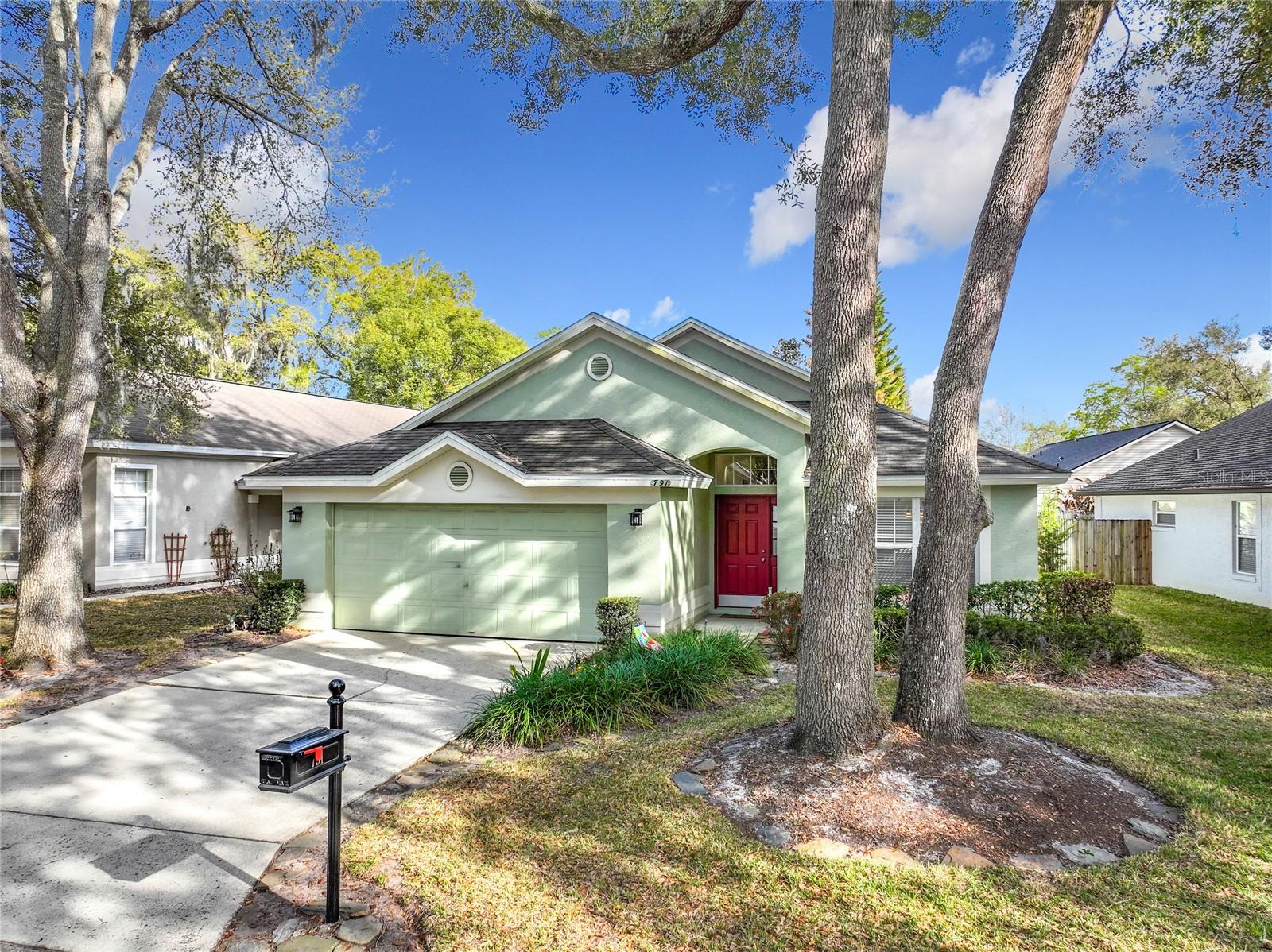 Single Family Residence em WINTER SPRINGS, FL - Daniel Dourado