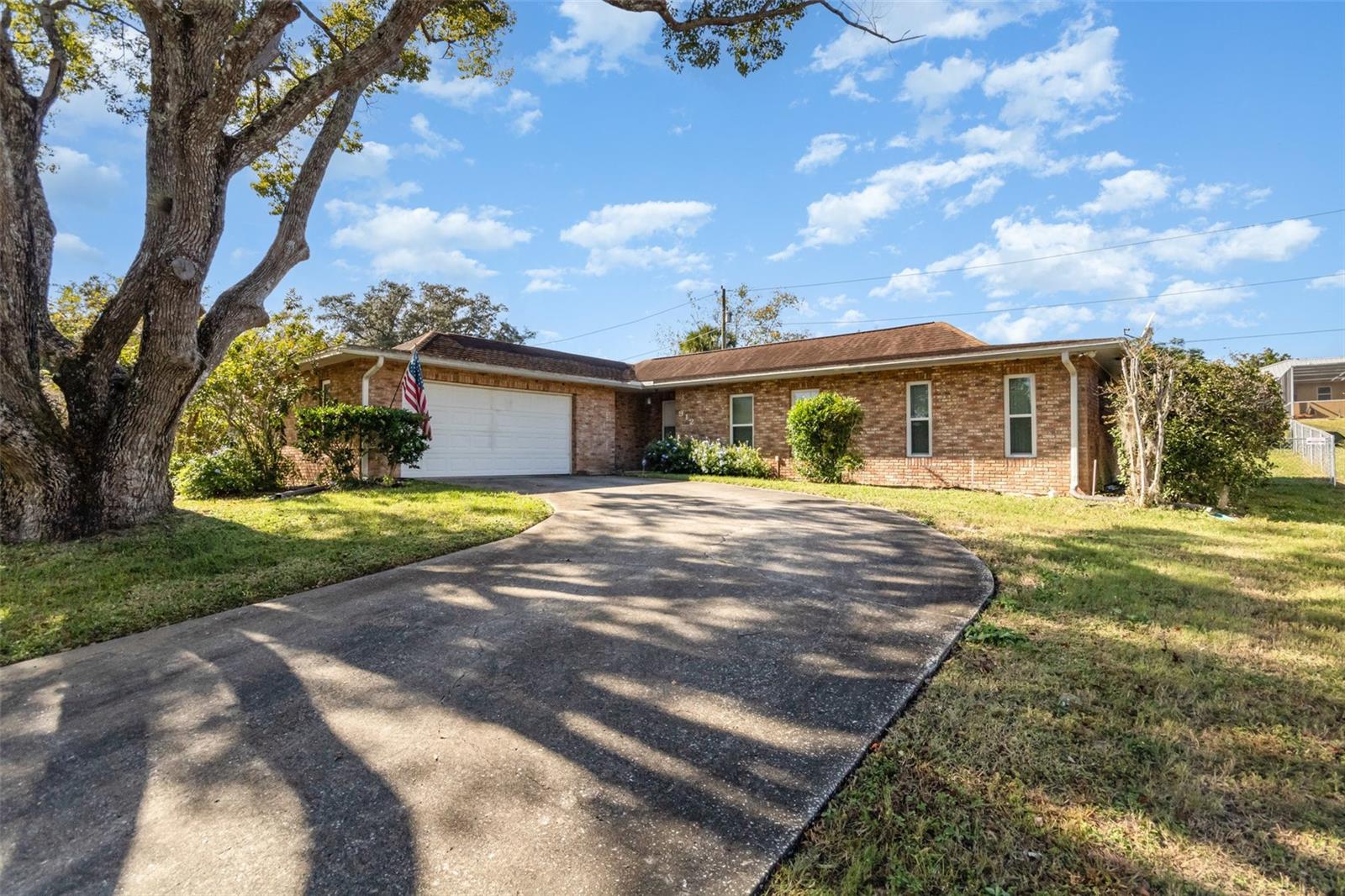 Single Family Residence em DELTONA, FL - Daniel Dourado