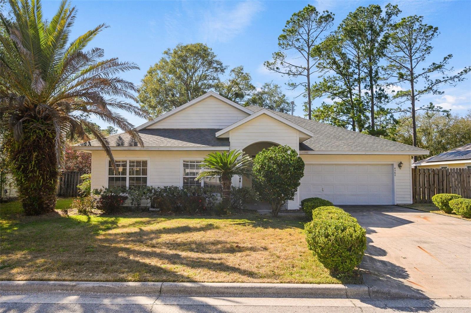 Single Family Residence in GAINESVILLE, FL - Daniel Dourado