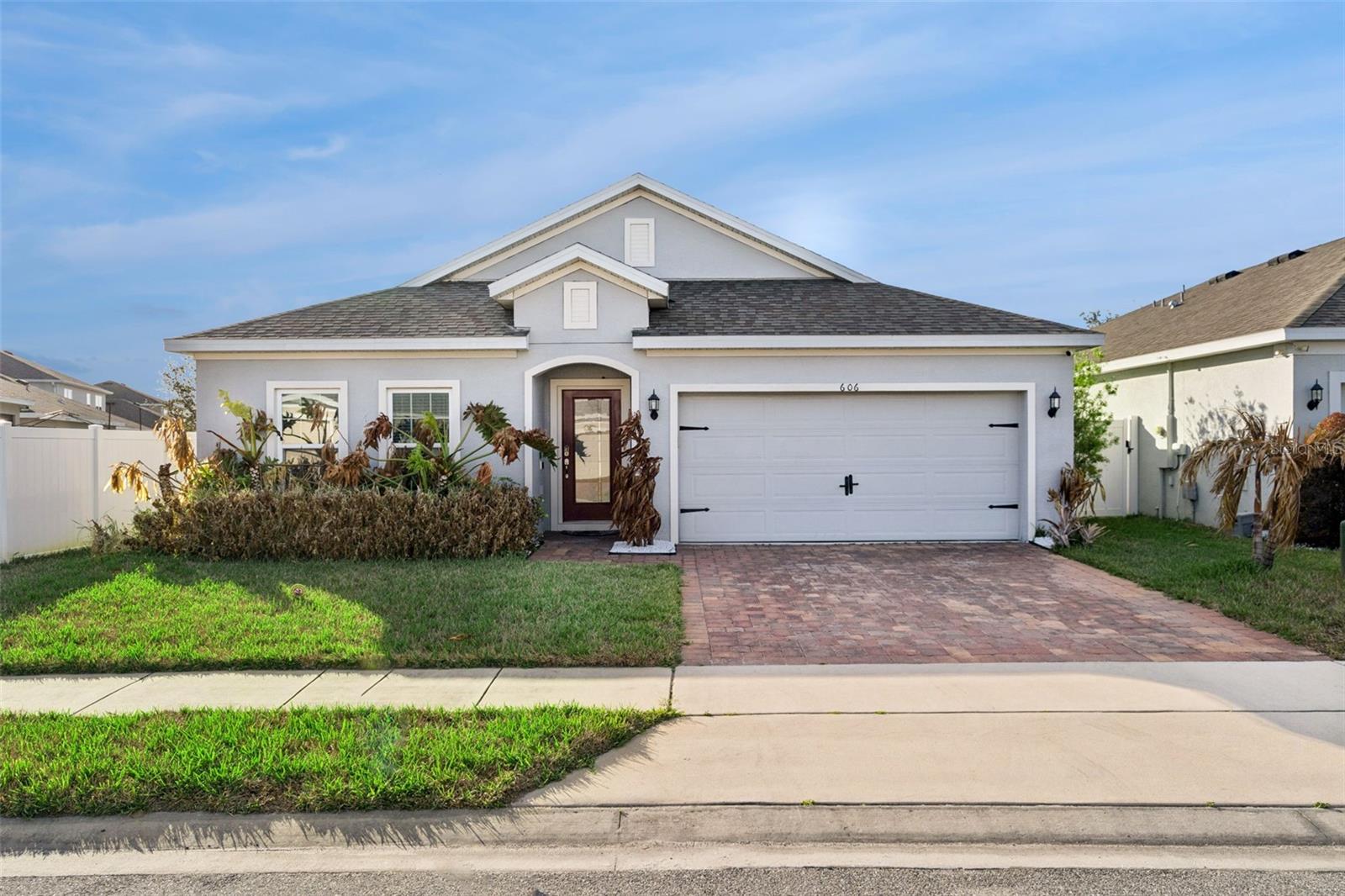 Single Family Residence in DAVENPORT, FL - Daniel Dourado