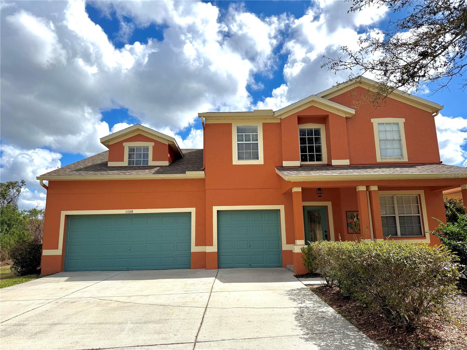 Single Family Residence in RIVERVIEW, FL - Daniel Dourado