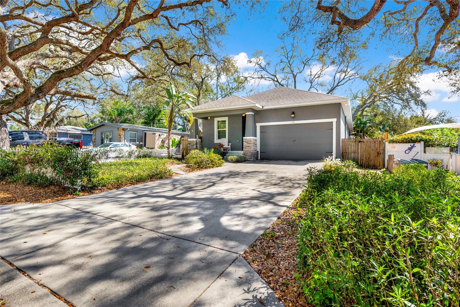Single Family Residence in PALM HARBOR, FL - Daniel Dourado