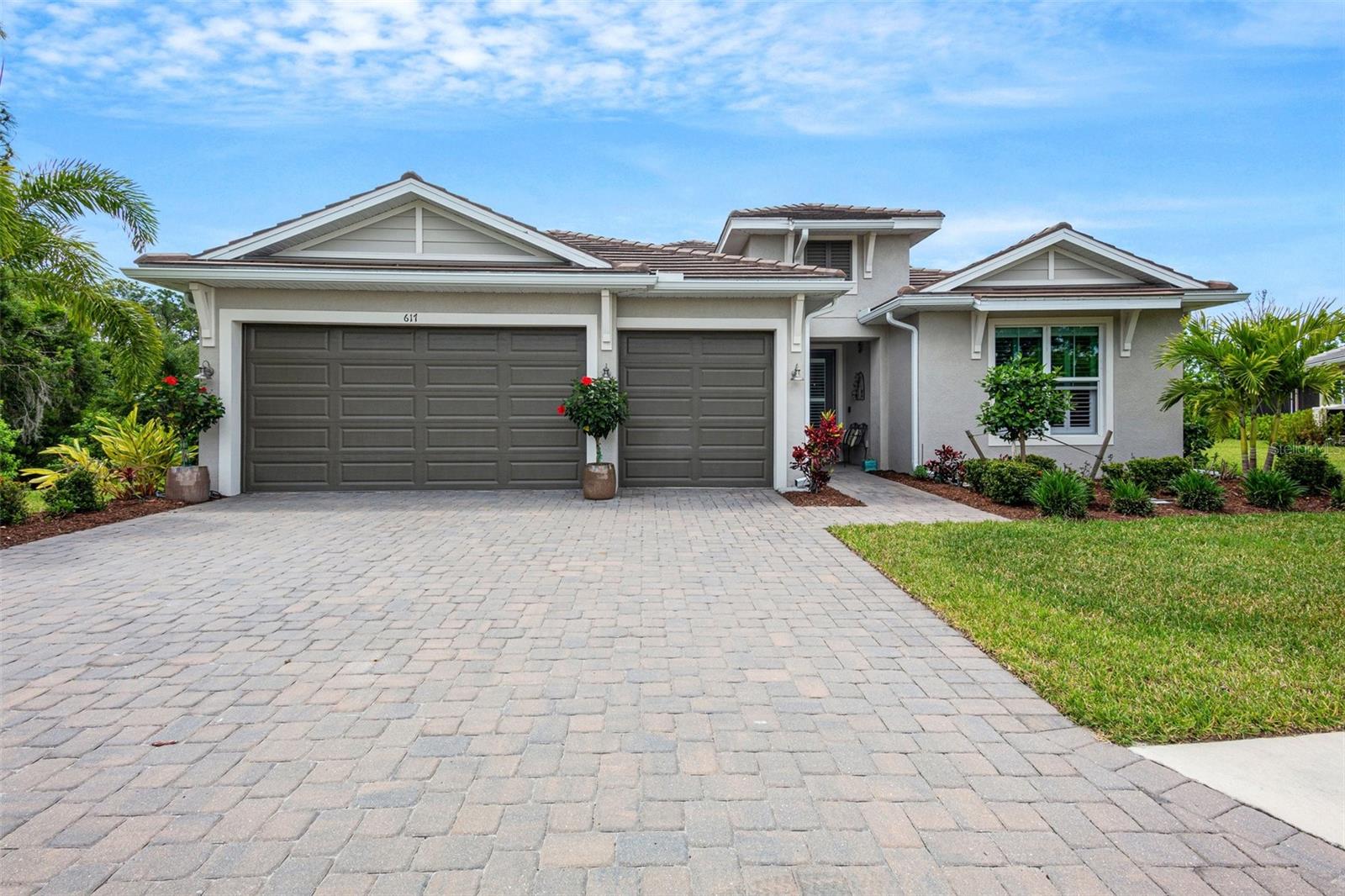 Single Family Residence in NOKOMIS, FL - Daniel Dourado